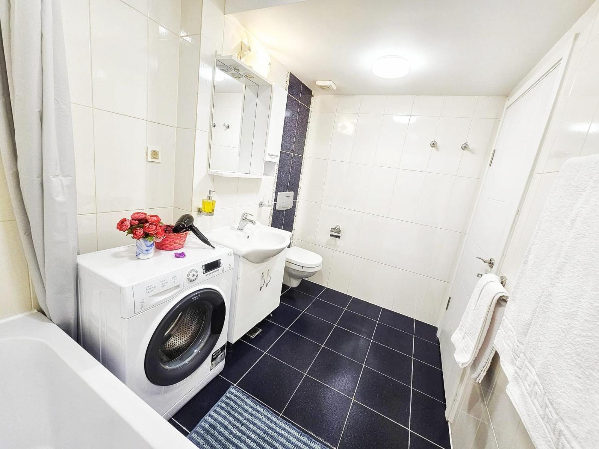 Airport Apartment 70 Squared Meters Otopeni Luaran gambar
